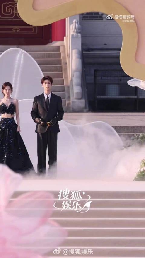 孟子义李昀锐合体走红毯