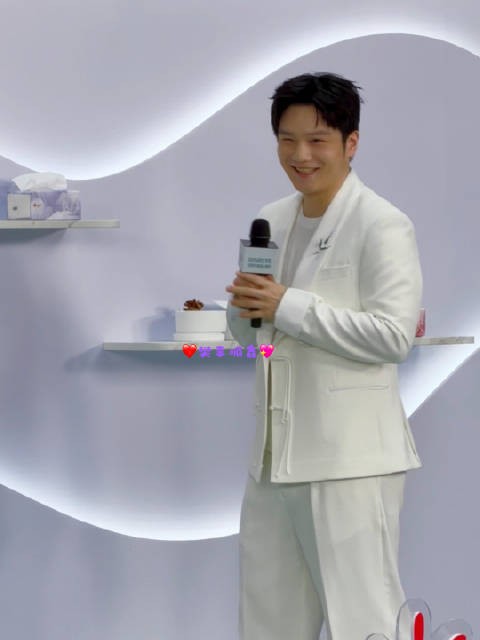 又聪明又幽默